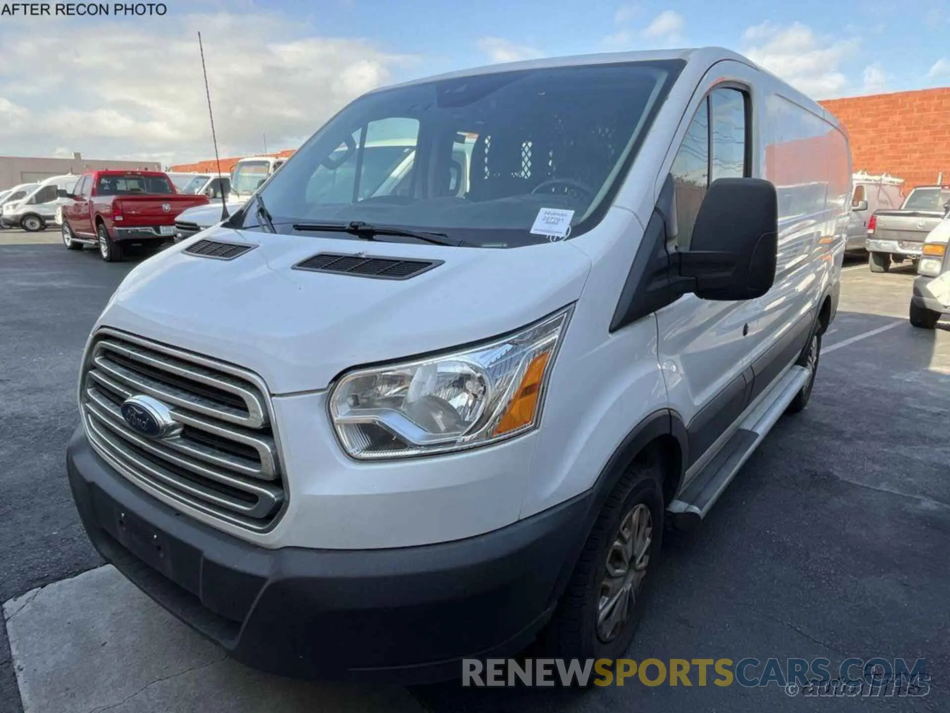 16 Фотография поврежденного автомобиля 1FTYR1ZM9KKB34436 FORD TRANSIT 2019