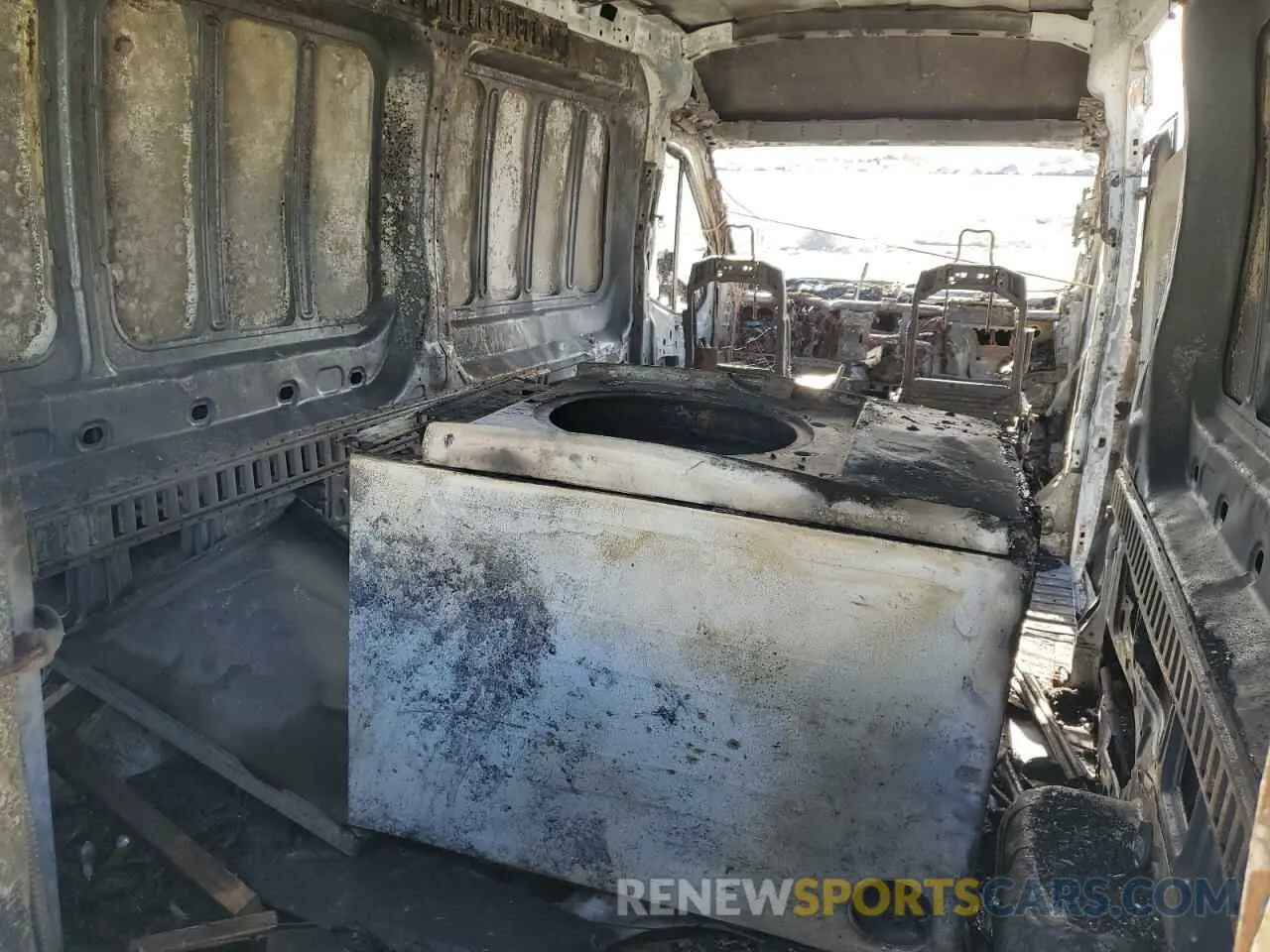 10 Photograph of a damaged car 1FTYR2CM2KKA15478 FORD TRANSIT 2019