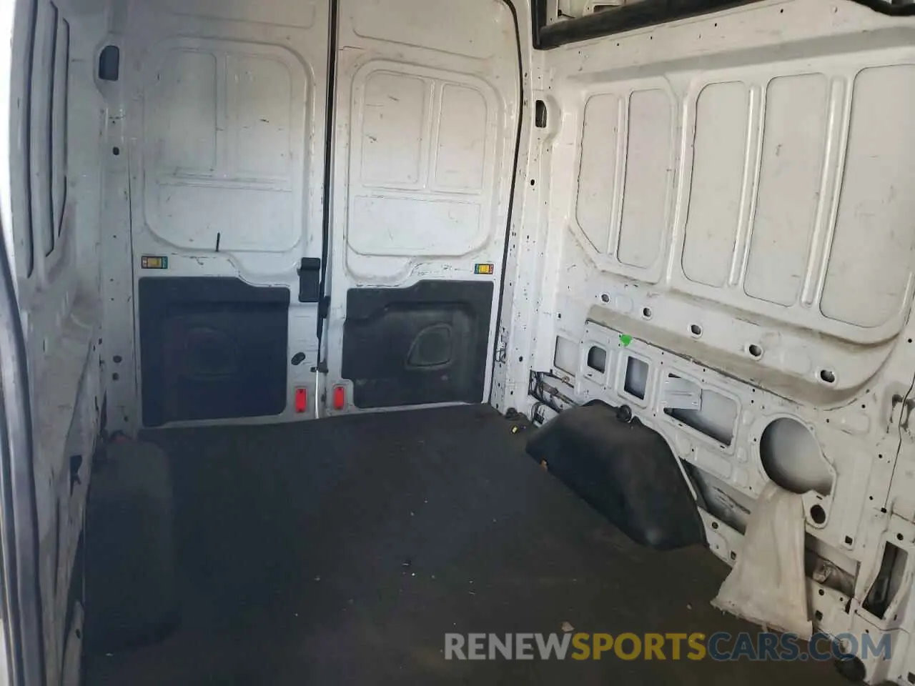 10 Фотография поврежденного автомобиля 1FTYR2XG7KKA92447 FORD TRANSIT 2019