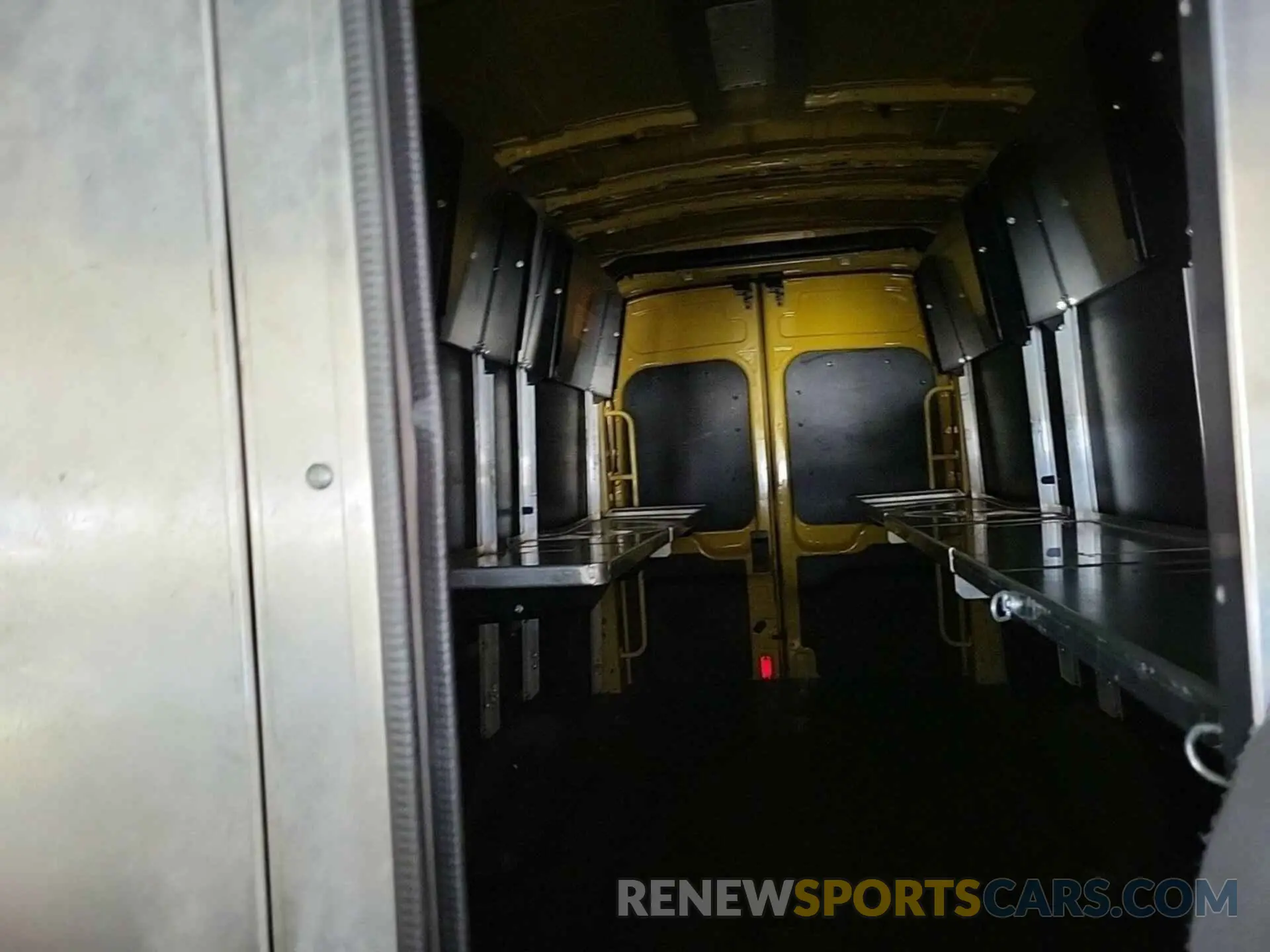 14 Фотография поврежденного автомобиля 1FTYR3XM0KKA38662 FORD TRANSIT 2019