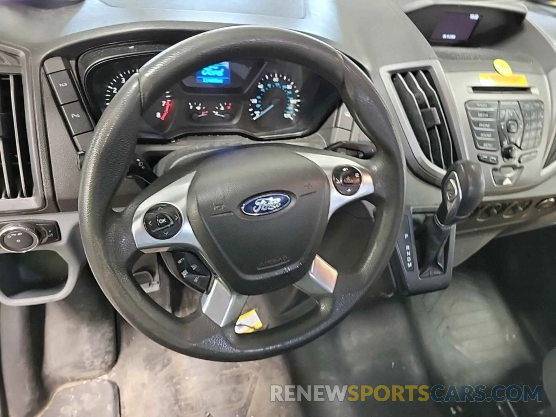 38 Фотография поврежденного автомобиля 1FTYR3XM0KKA38662 FORD TRANSIT 2019