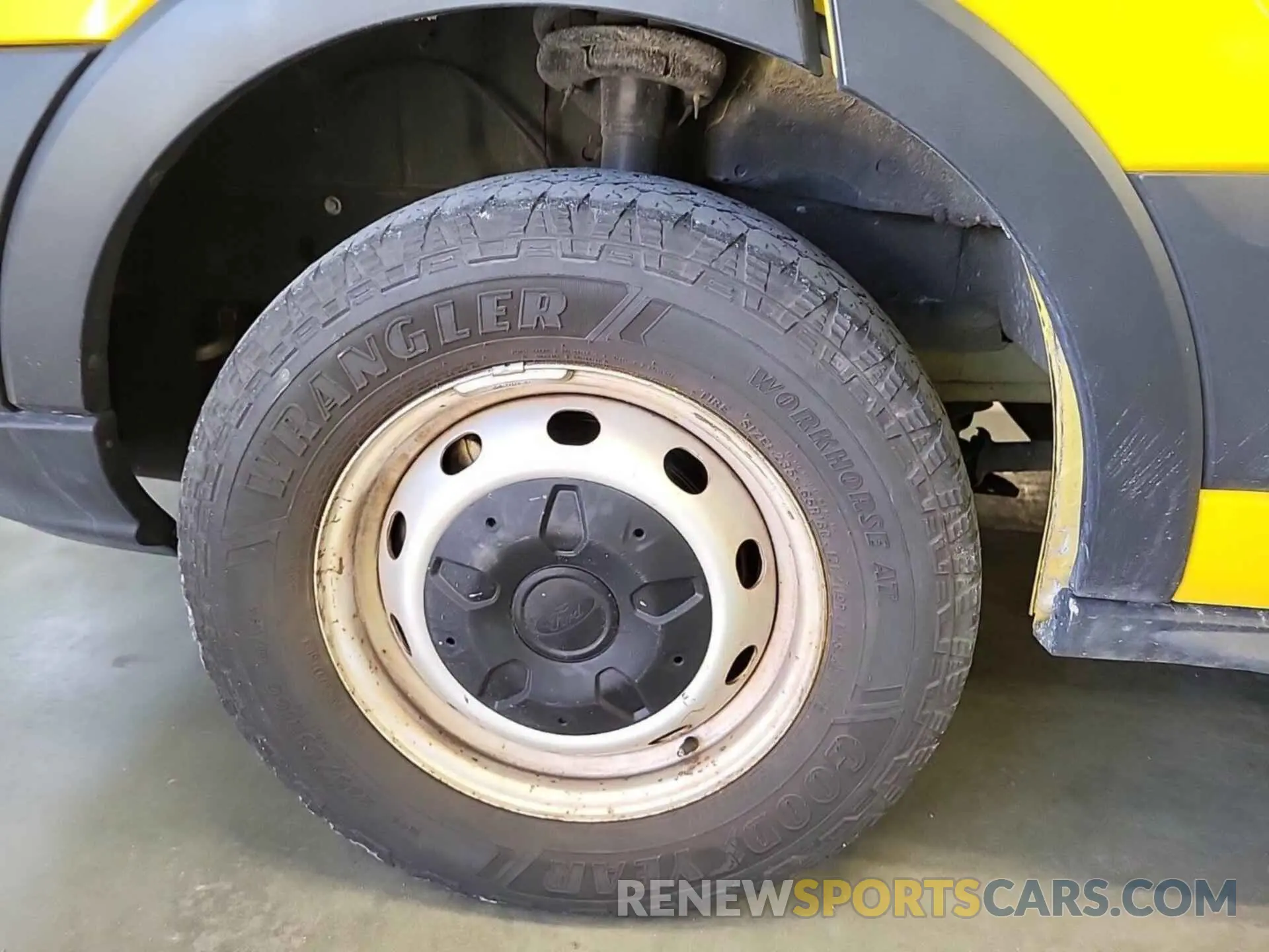 8 Фотография поврежденного автомобиля 1FTYR3XM0KKA38662 FORD TRANSIT 2019