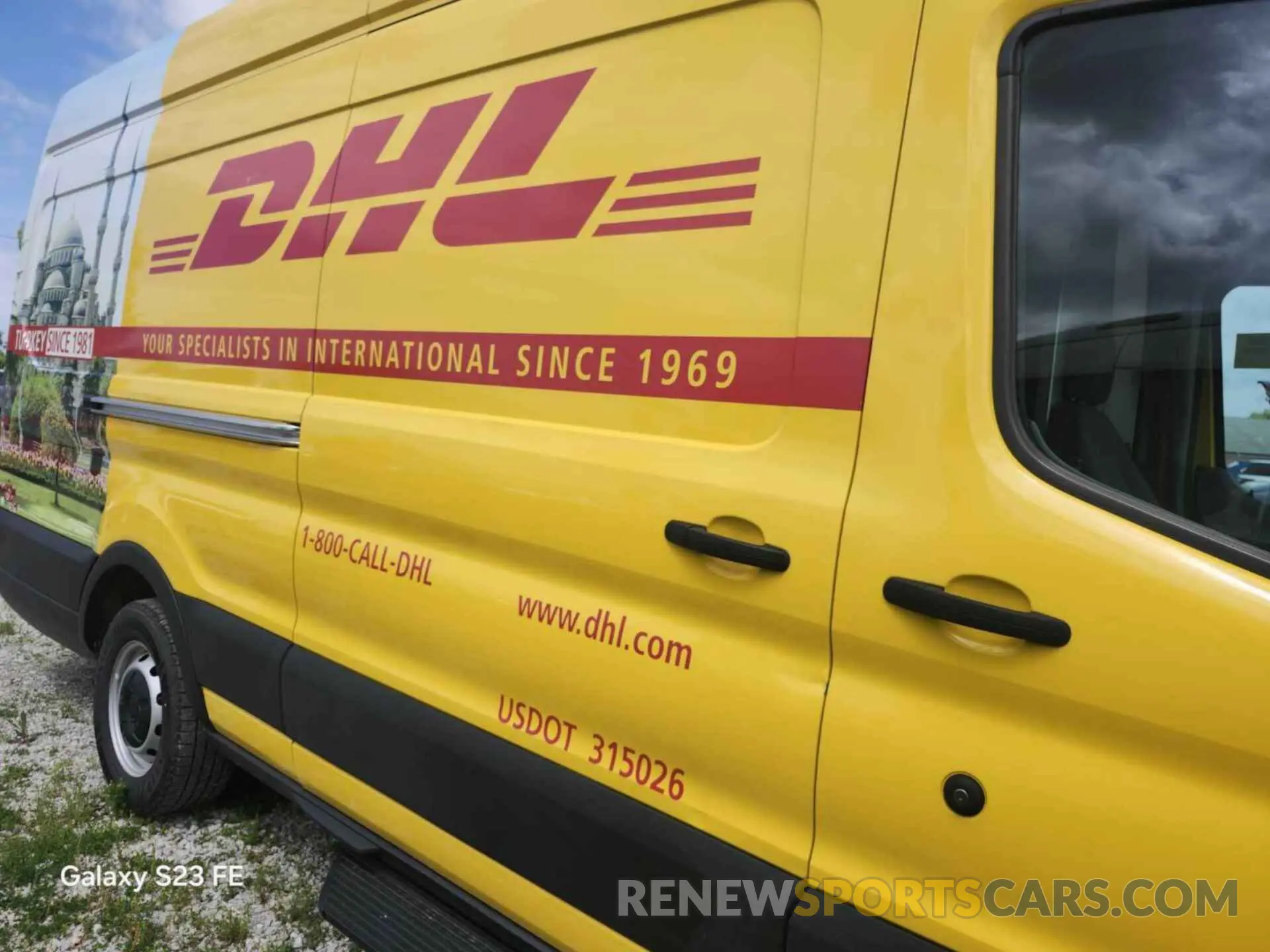 14 Photograph of a damaged car 1FTYR3XM0KKA38693 FORD TRANSIT 2019