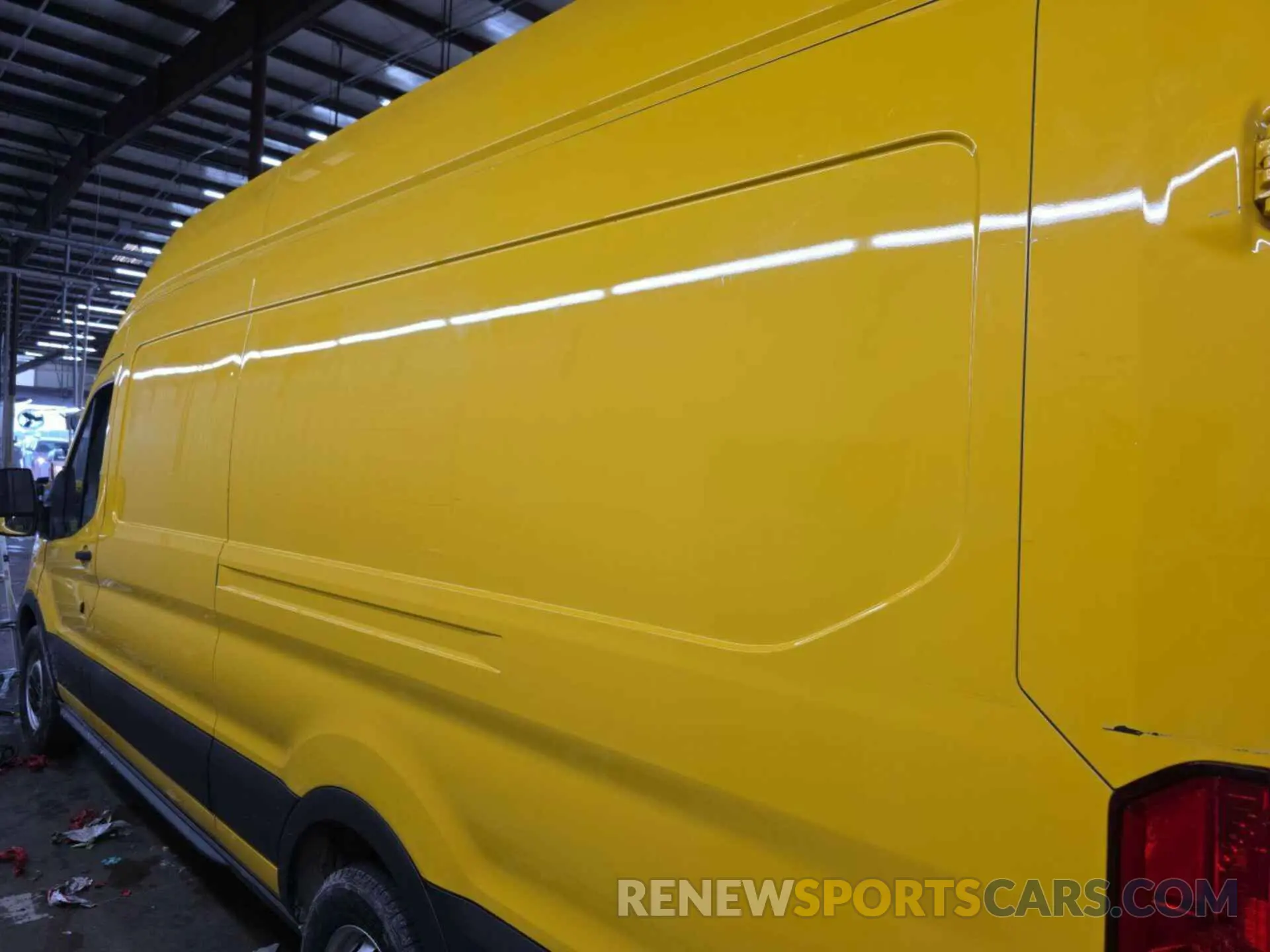 15 Photograph of a damaged car 1FTYR3XM0KKA38693 FORD TRANSIT 2019