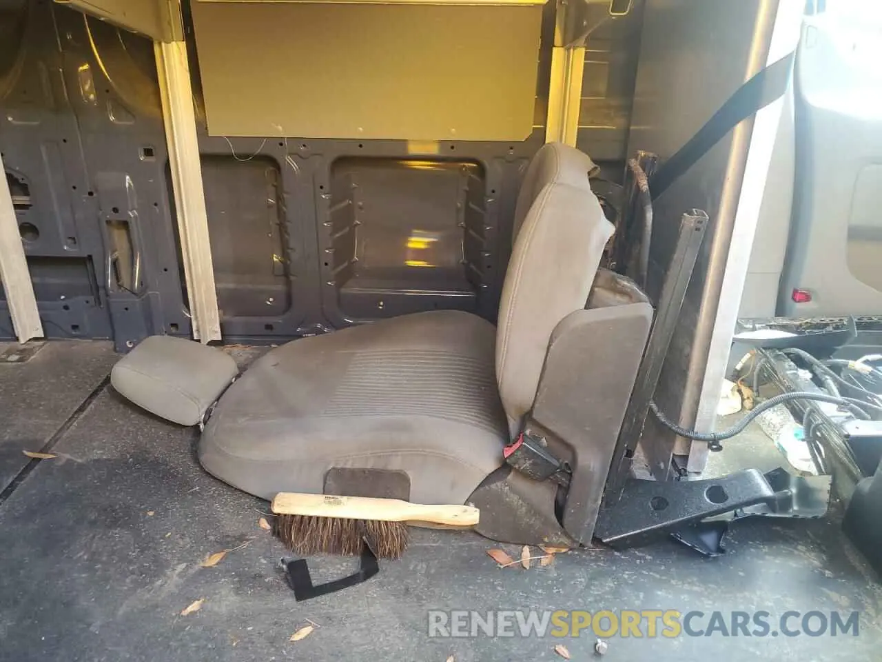 13 Photograph of a damaged car 1FTYR3XM2KKB17542 FORD TRANSIT 2019