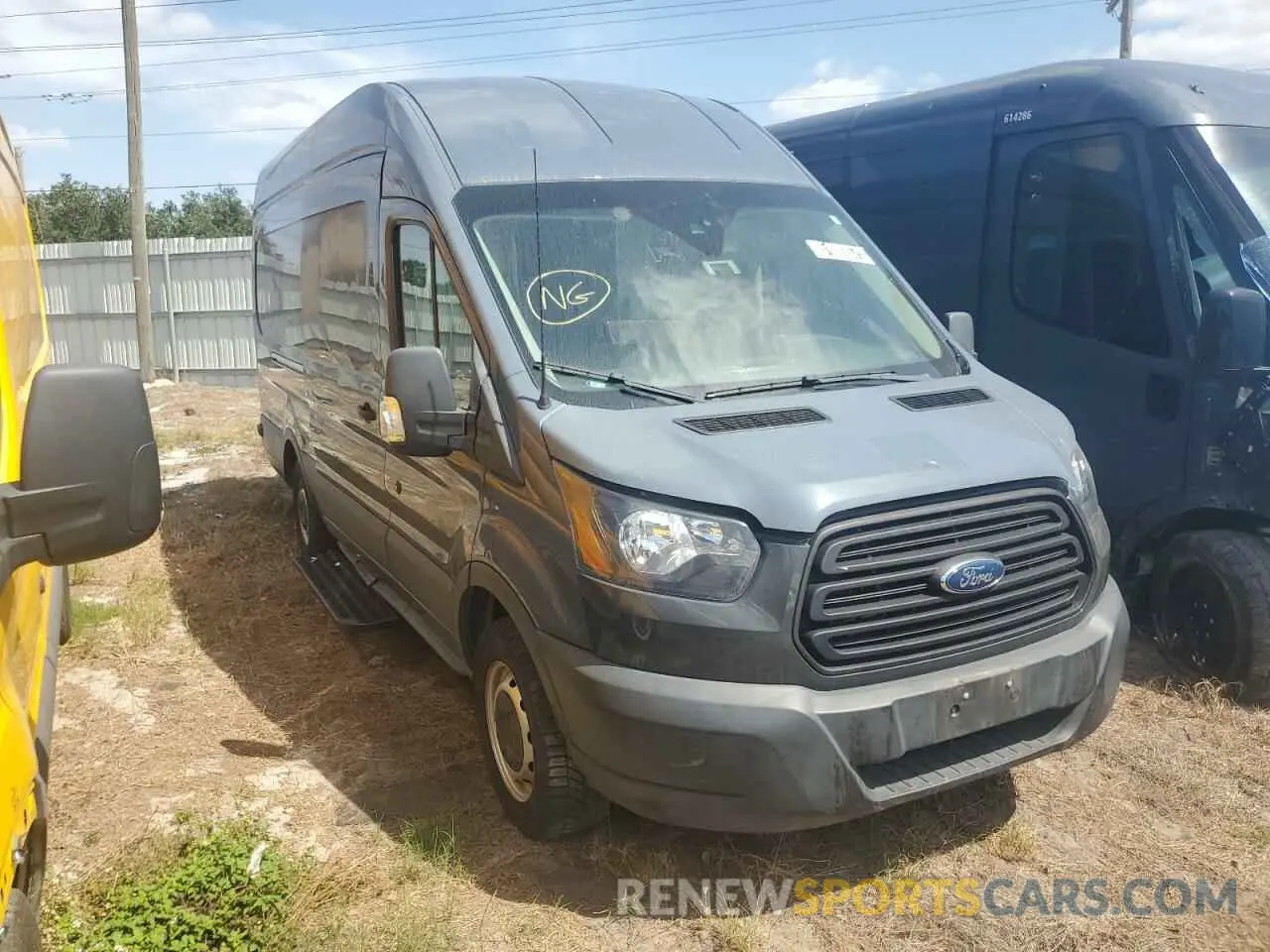 4 Photograph of a damaged car 1FTYR3XM2KKB17542 FORD TRANSIT 2019