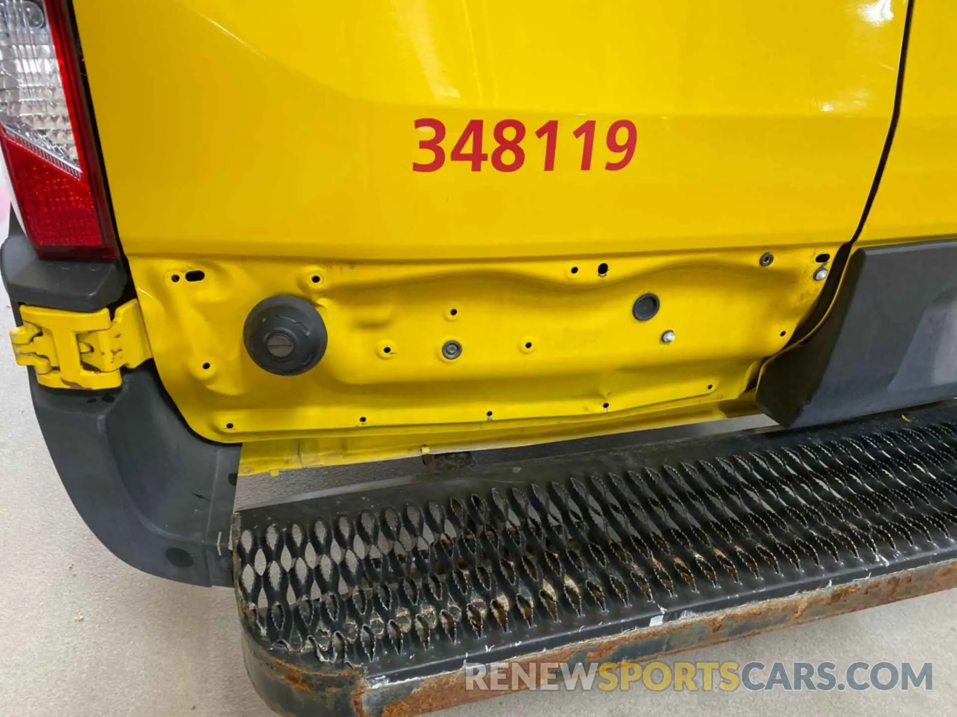 14 Фотография поврежденного автомобиля 1FTYR3XM5KKA24840 FORD TRANSIT 2019
