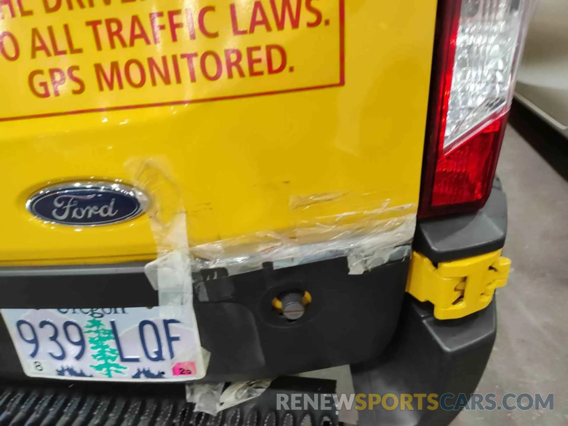29 Photograph of a damaged car 1FTYR3XM8KKA38683 FORD TRANSIT 2019