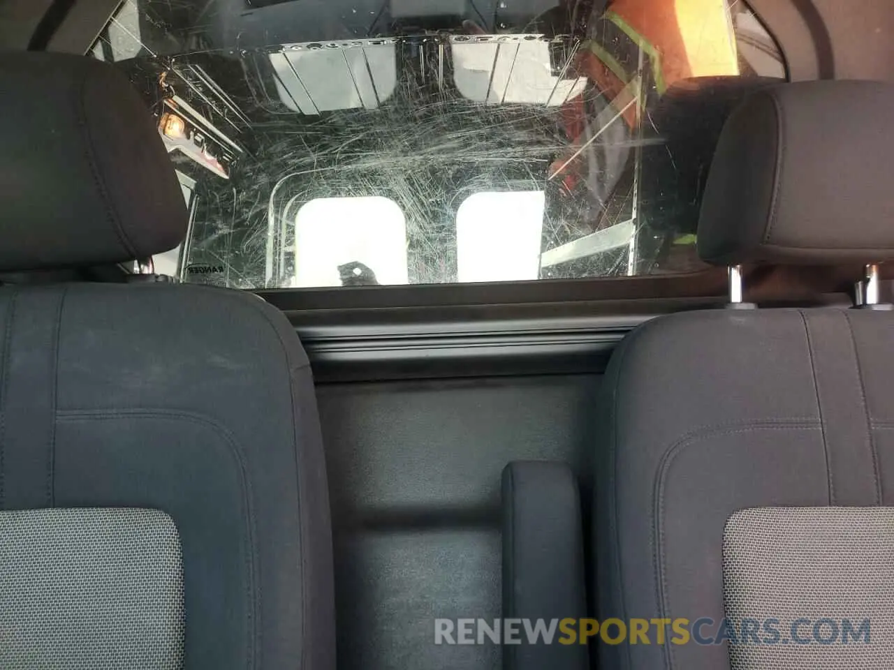 10 Photograph of a damaged car NM0LS7E23K1396218 FORD TRANSIT 2019