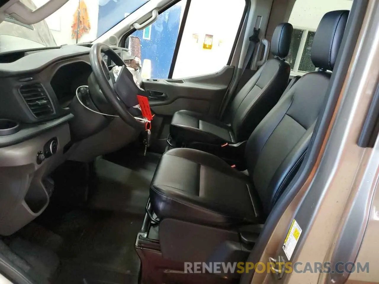 7 Фотография поврежденного автомобиля 1FBAX2C86LKB06933 FORD TRANSIT 2020