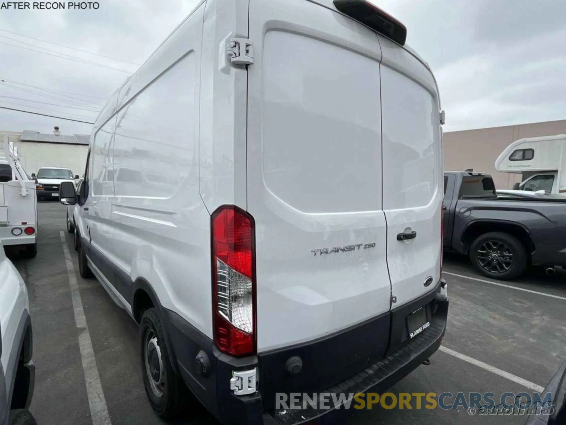 8 Фотография поврежденного автомобиля 1FTBR1C89LKB74115 FORD TRANSIT 2020