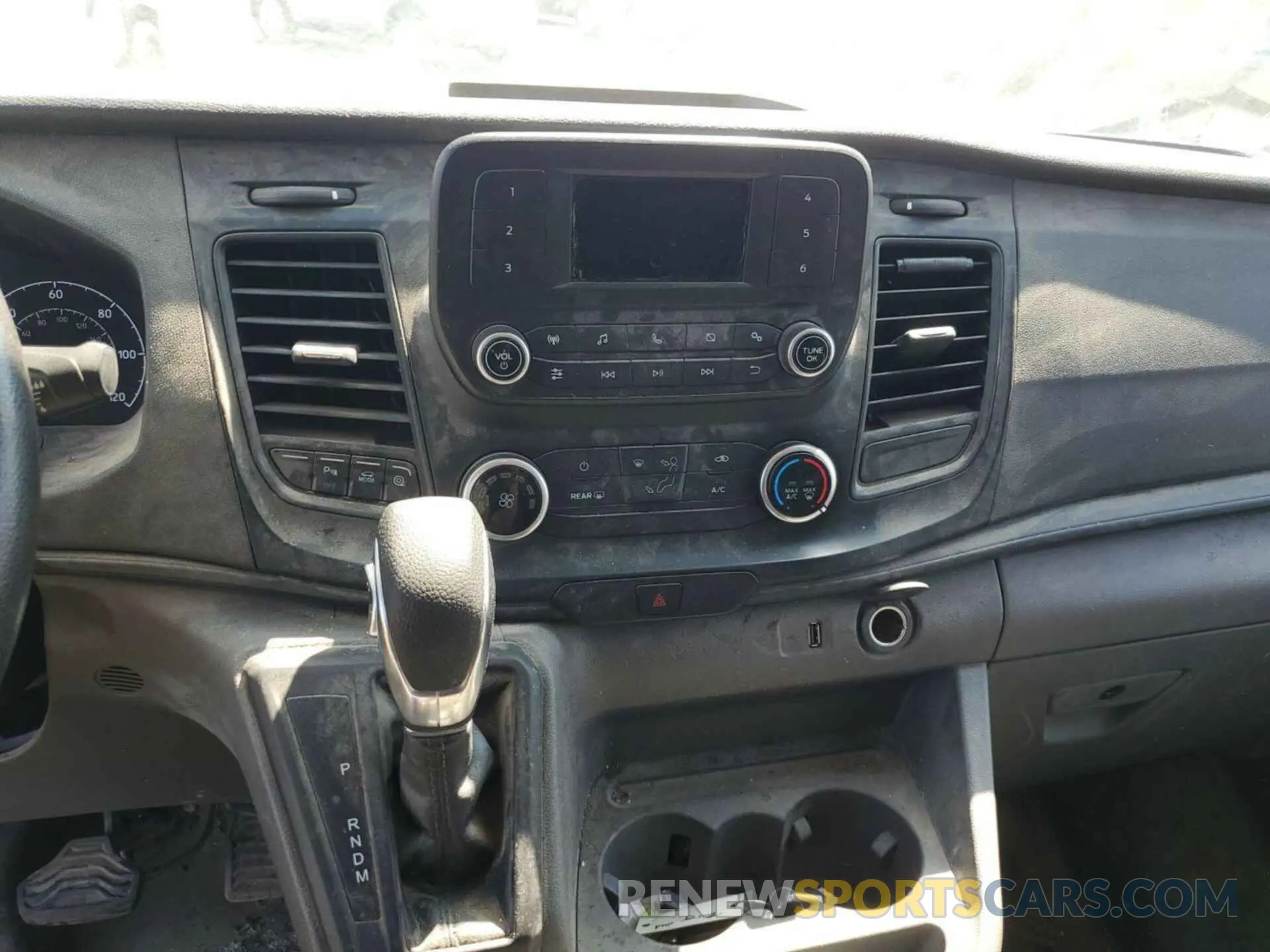 4 Photograph of a damaged car 1FTBR1Y84LKB08466 FORD TRANSIT 2020