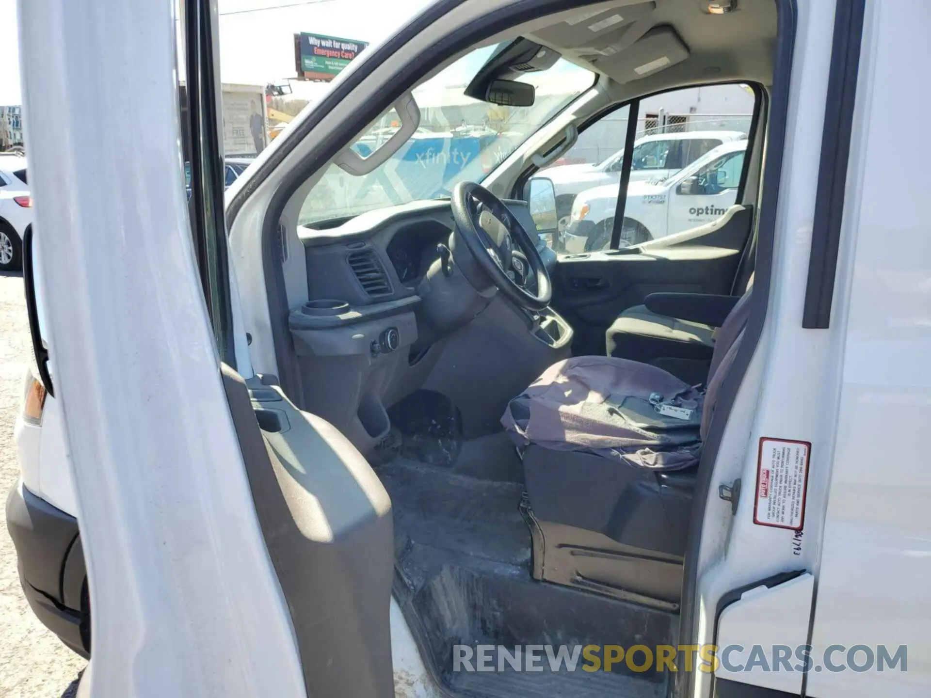 6 Photograph of a damaged car 1FTBR1Y84LKB08466 FORD TRANSIT 2020
