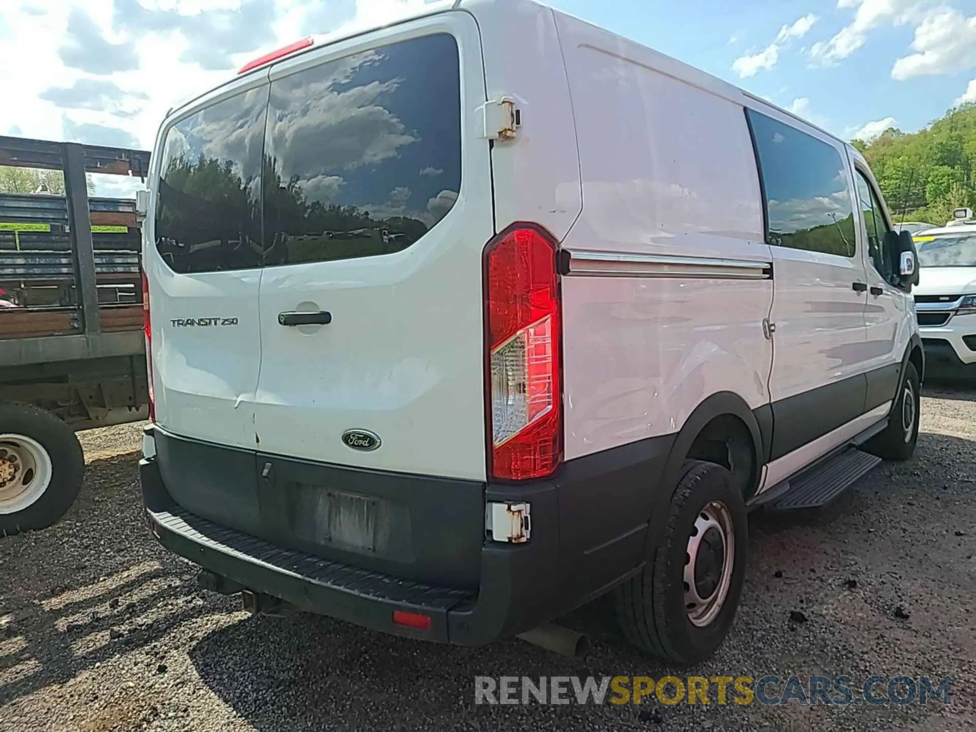 7 Photograph of a damaged car 1FTBR1Y84LKB08466 FORD TRANSIT 2020