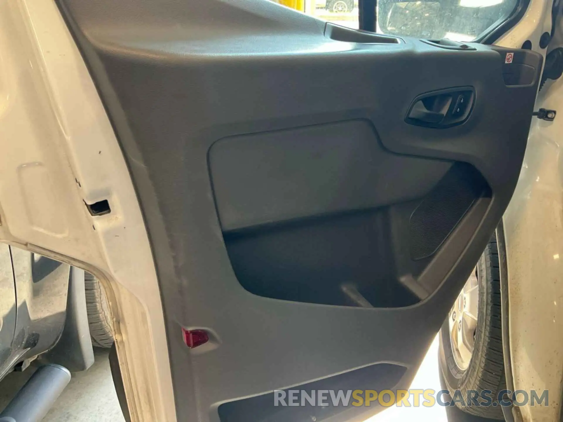 4 Photograph of a damaged car 1FTBR1YG0LKA50458 FORD TRANSIT 2020