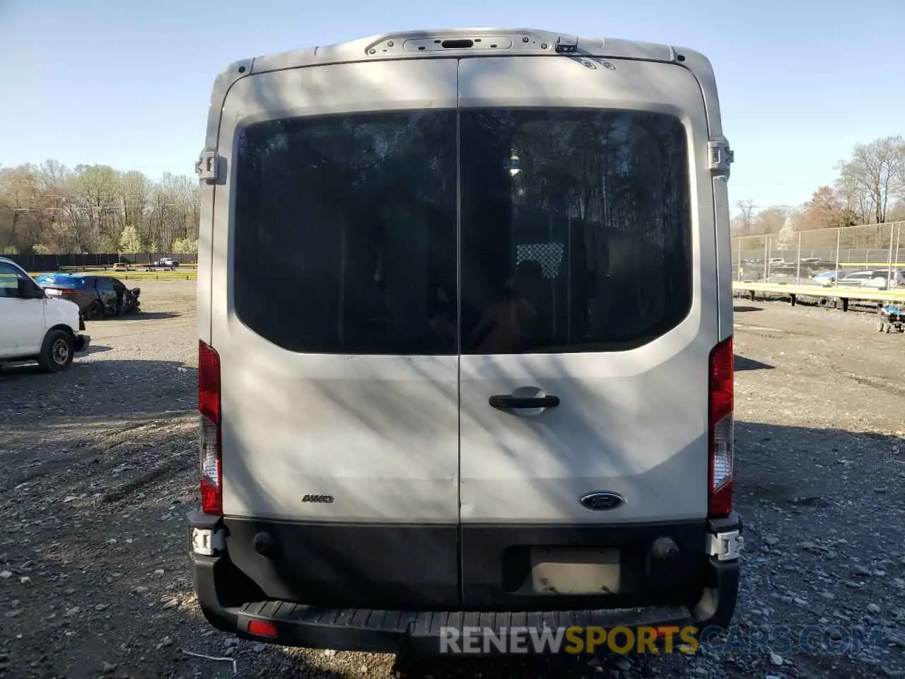 6 Фотография поврежденного автомобиля 1FTBR2C8XLKA40526 FORD TRANSIT 2020
