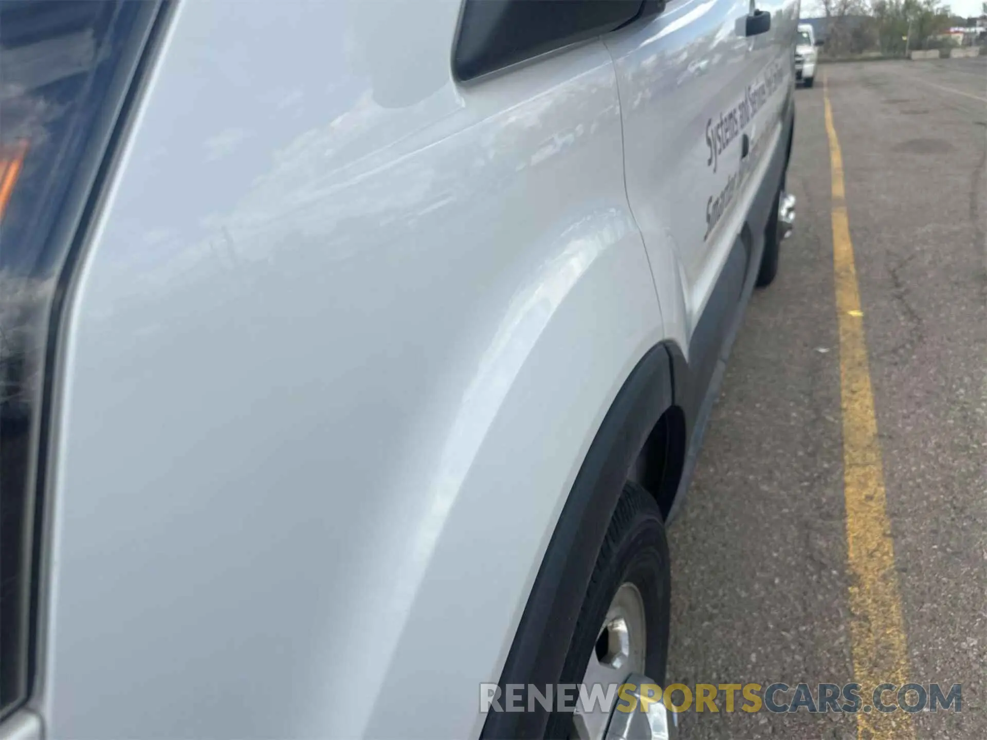 17 Photograph of a damaged car 1FTBR2YG3LKA35832 FORD TRANSIT 2020