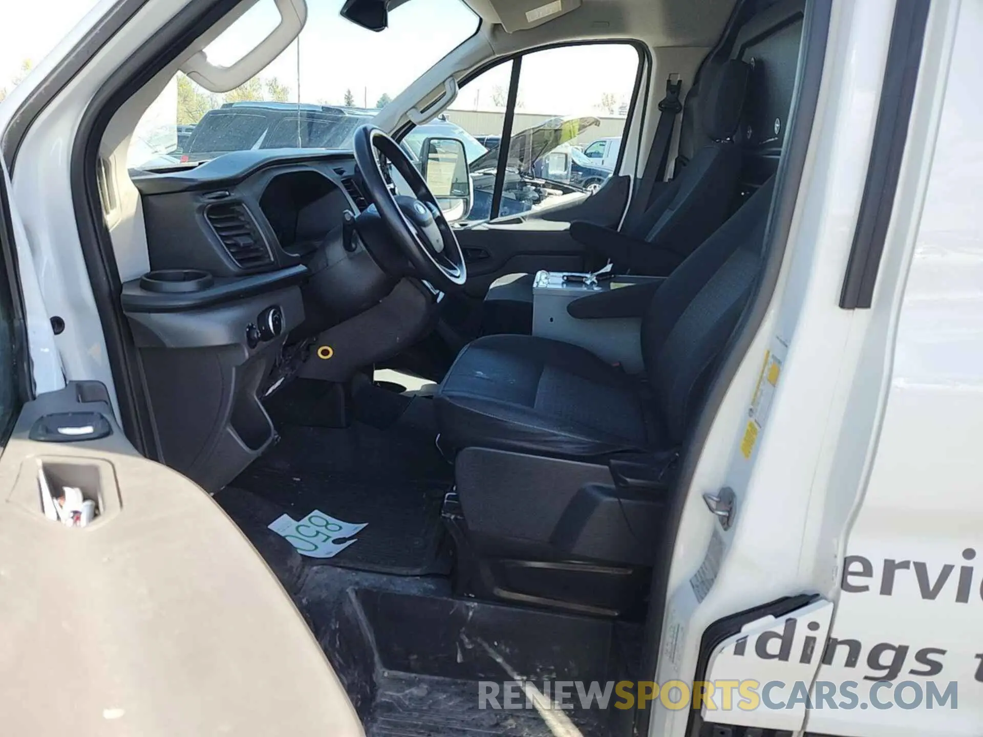 8 Photograph of a damaged car 1FTBR2YG3LKA35832 FORD TRANSIT 2020