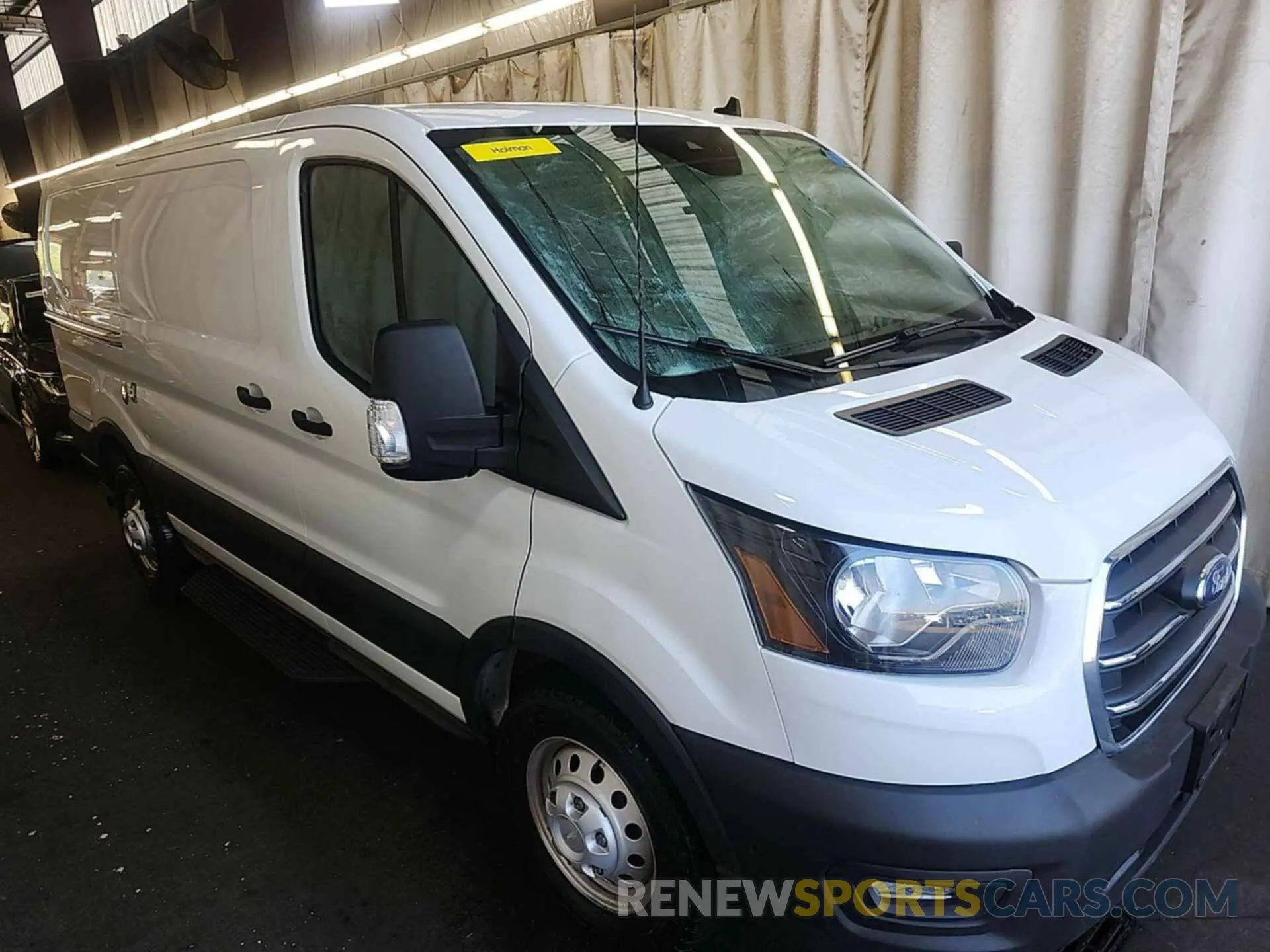 1 Photograph of a damaged car 1FTBR2YG6LKB09132 FORD TRANSIT 2020