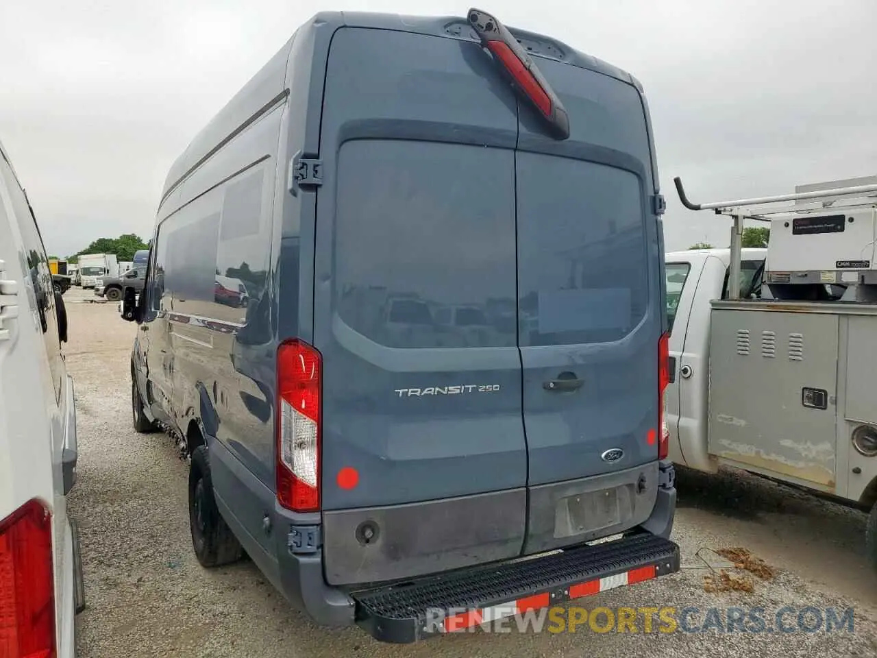 2 Фотография поврежденного автомобиля 1FTBR3X83LKA55658 FORD TRANSIT 2020