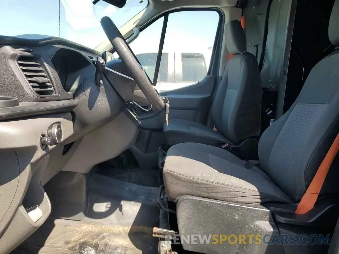 7 Photograph of a damaged car 1FTBR3X83LKA72217 FORD TRANSIT 2020