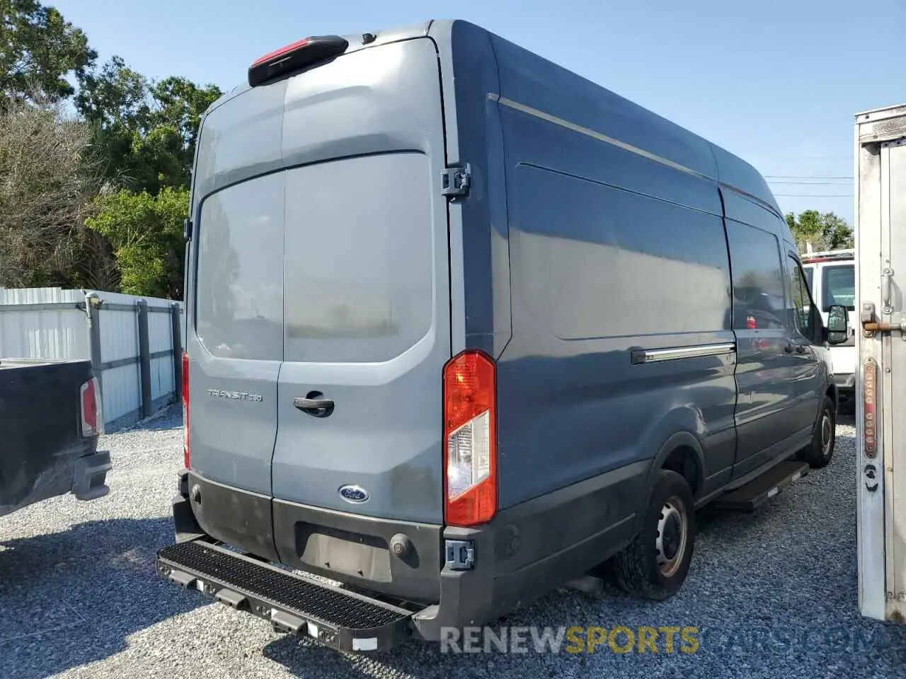 3 Фотография поврежденного автомобиля 1FTBR3X87LKA72253 FORD TRANSIT 2020