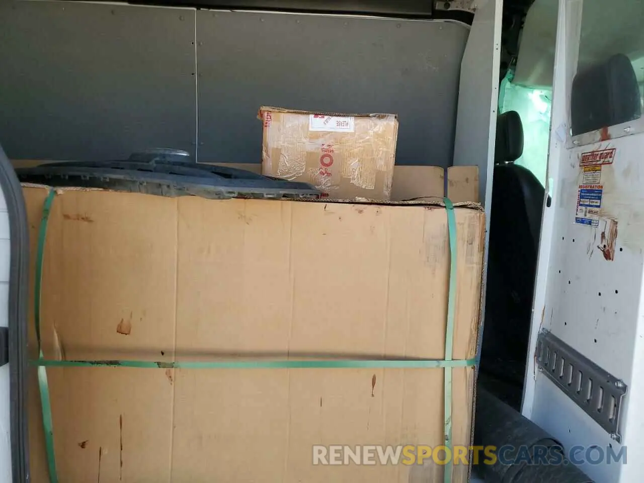 12 Photograph of a damaged car 1FTYE1C85LKB80015 FORD TRANSIT 2020