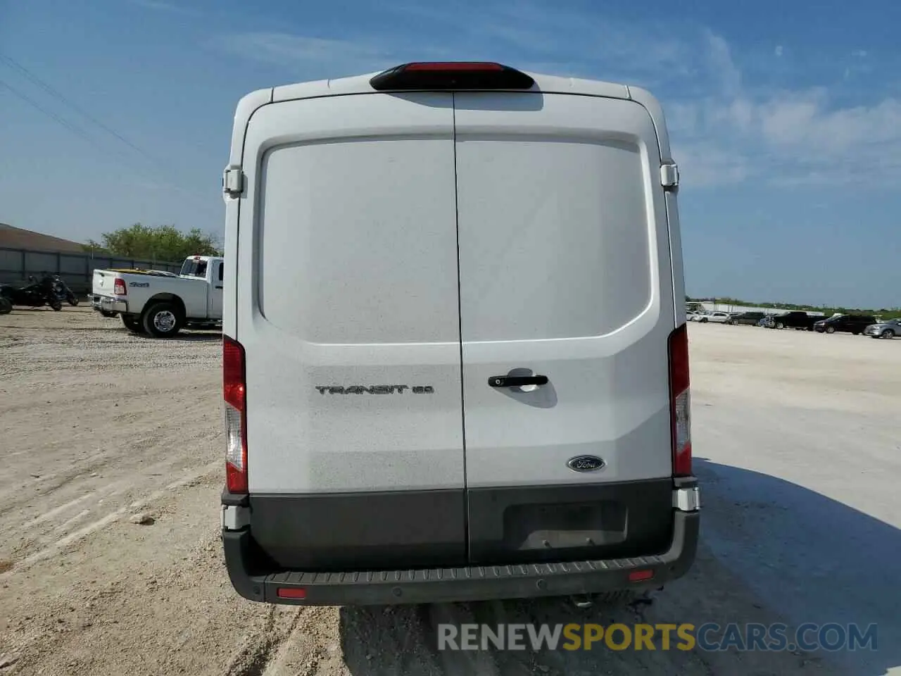 6 Photograph of a damaged car 1FTYE1C85LKB80015 FORD TRANSIT 2020