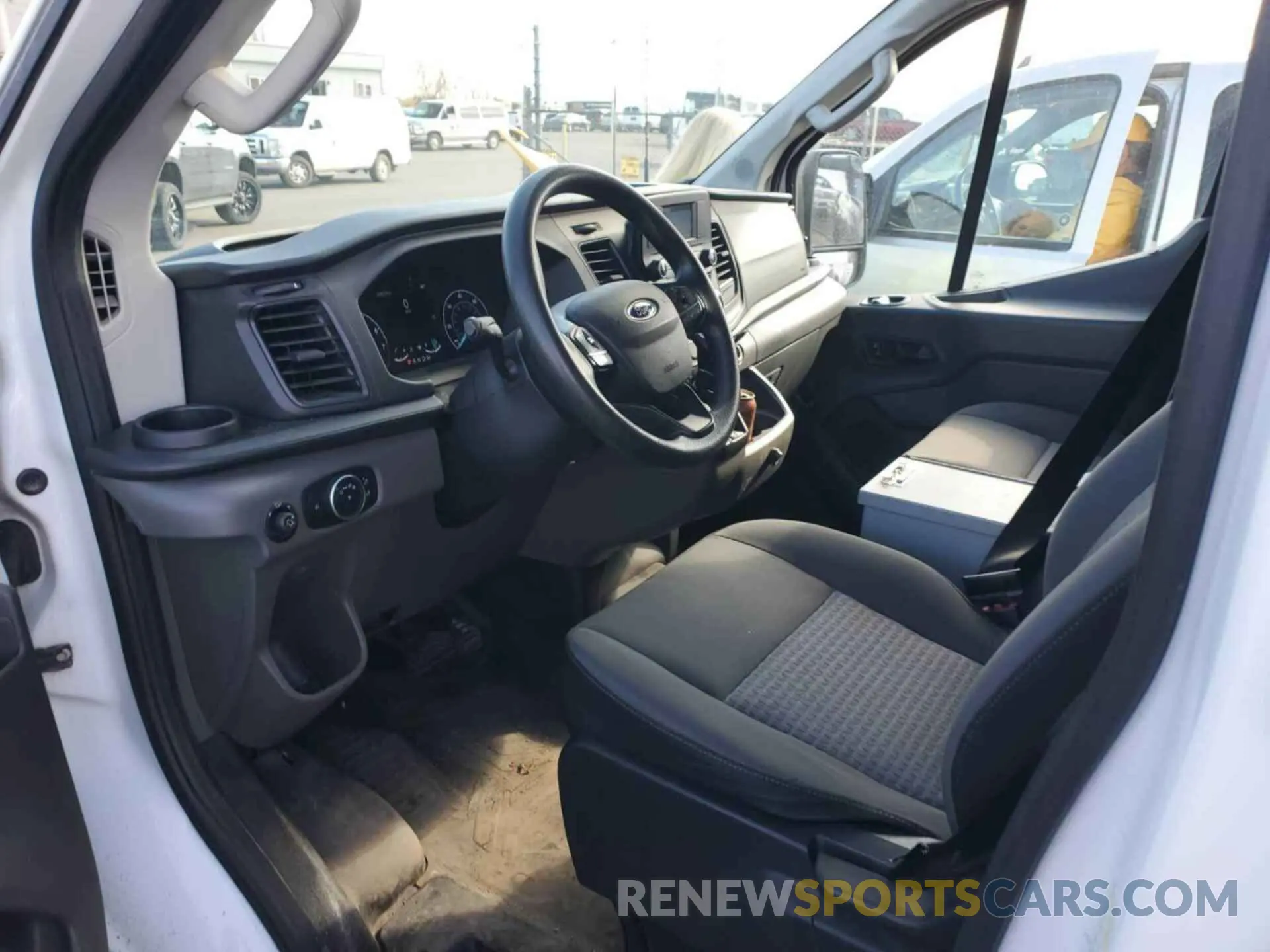 10 Фотография поврежденного автомобиля 1FTYE1Y86LKB55150 FORD TRANSIT 2020
