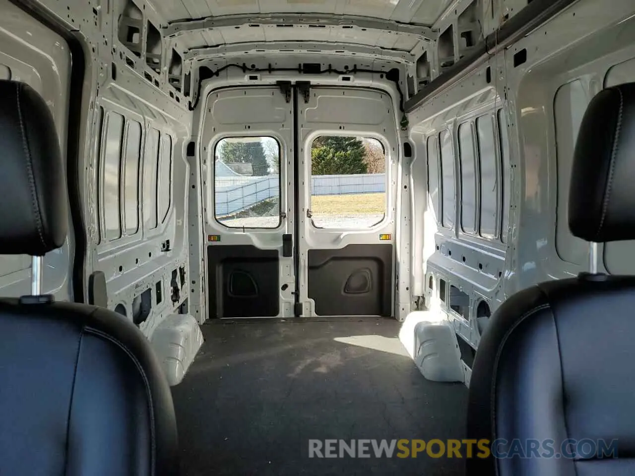 10 Фотография поврежденного автомобиля 1FTBR1X81MKA31994 FORD TRANSIT 2021