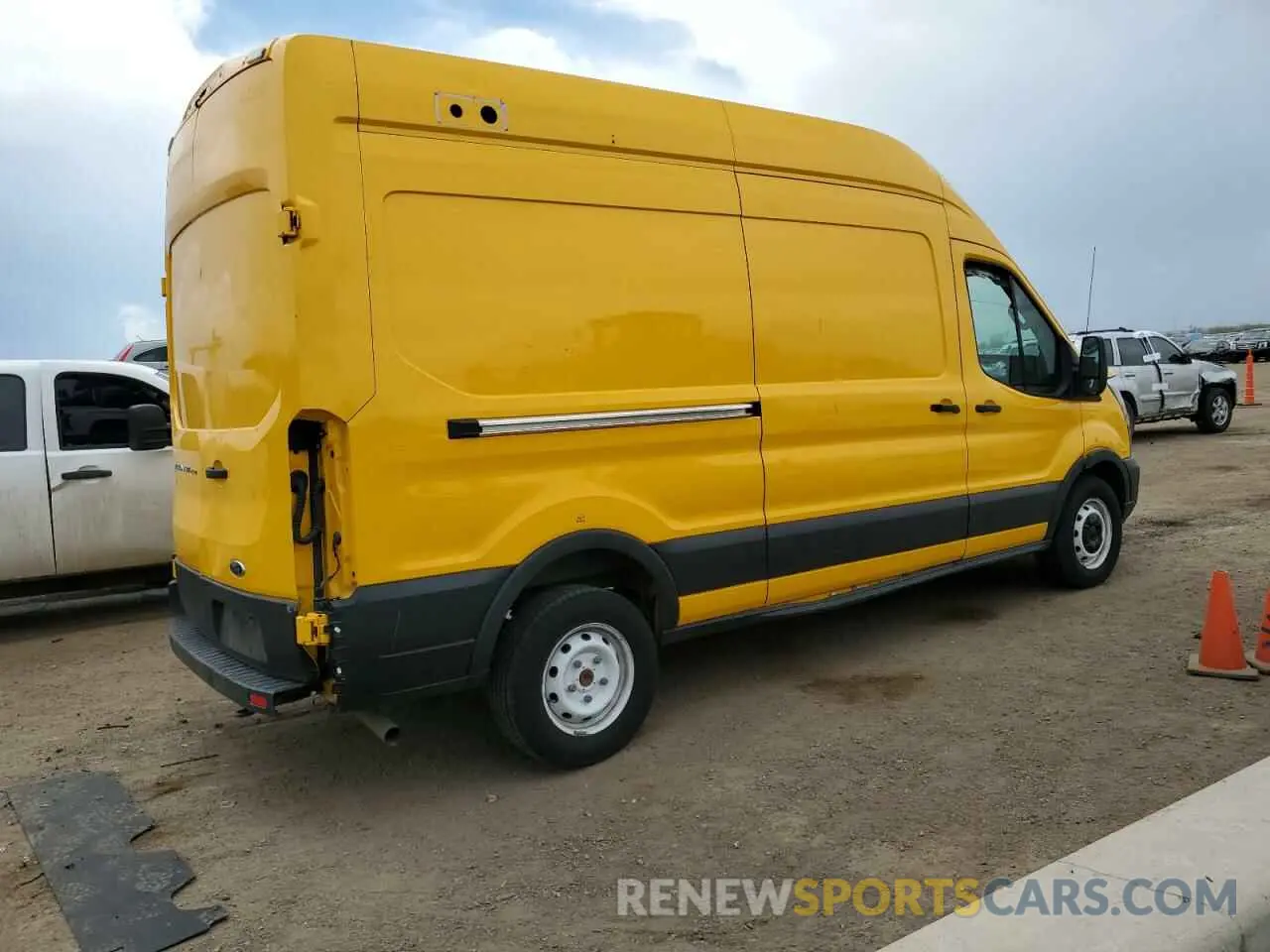 3 Фотография поврежденного автомобиля 1FTBR1X87MKA60092 FORD TRANSIT 2021