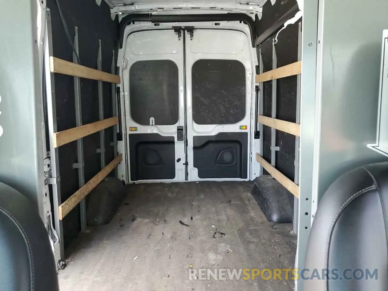 10 Фотография поврежденного автомобиля 1FTBR1X89MKA53998 FORD TRANSIT 2021