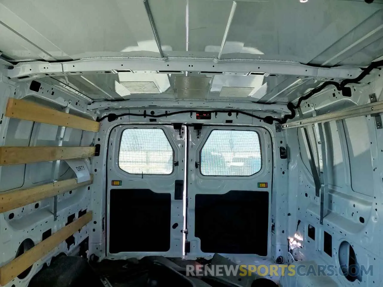 10 Photograph of a damaged car 1FTBR1Y80MKA45187 FORD TRANSIT 2021