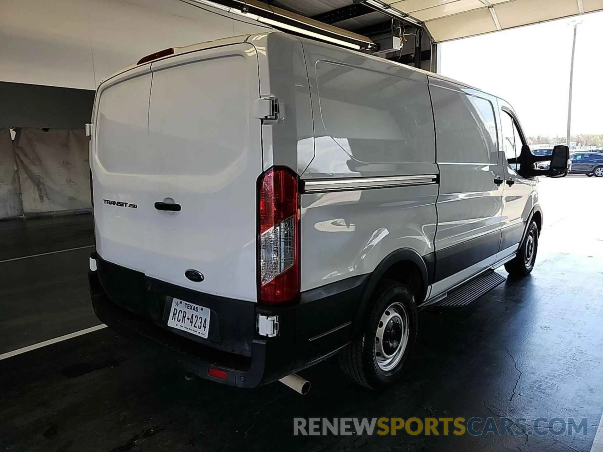 20 Photograph of a damaged car 1FTBR1Y86MKA66917 FORD TRANSIT 2021