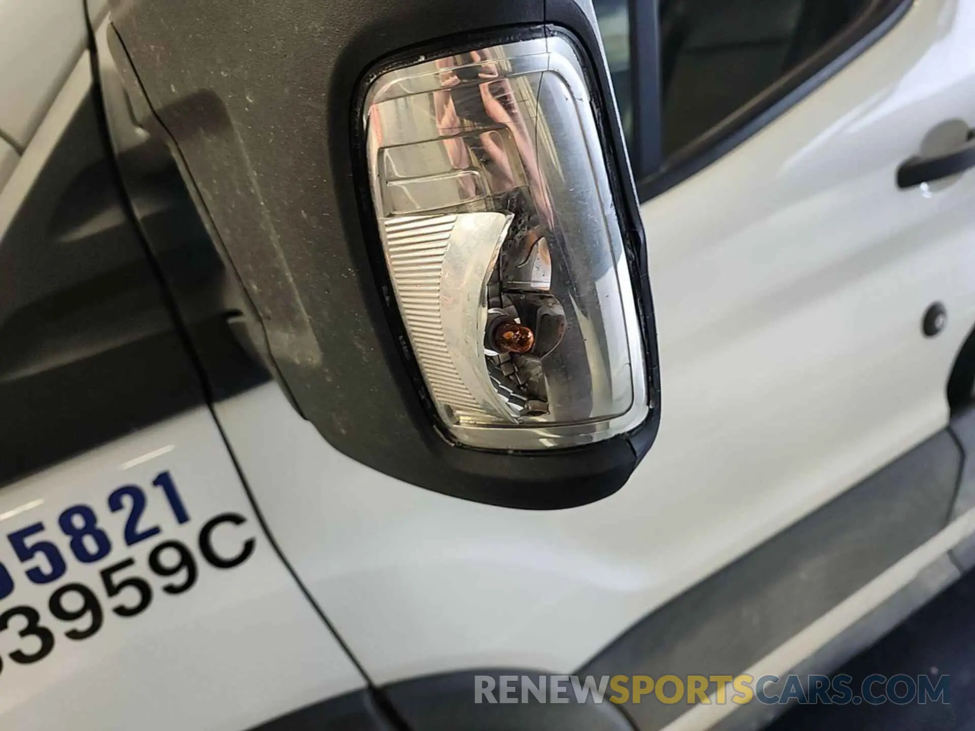 21 Photograph of a damaged car 1FTBR1Y86MKA66917 FORD TRANSIT 2021