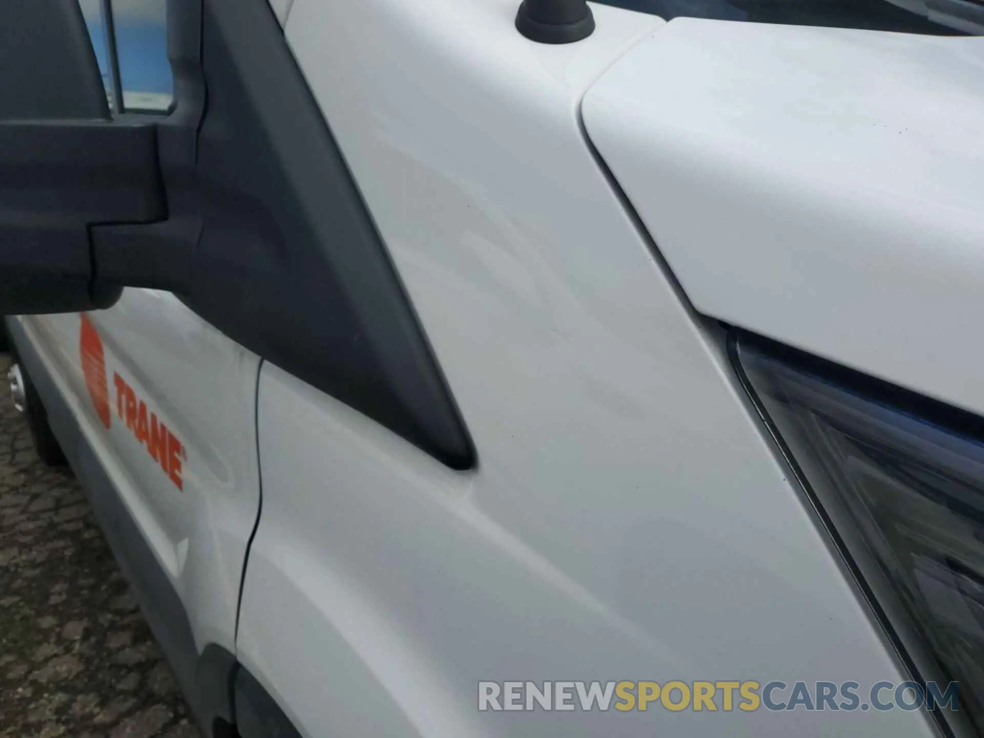1 Photograph of a damaged car 1FTBR2YGXMKA51771 FORD TRANSIT 2021