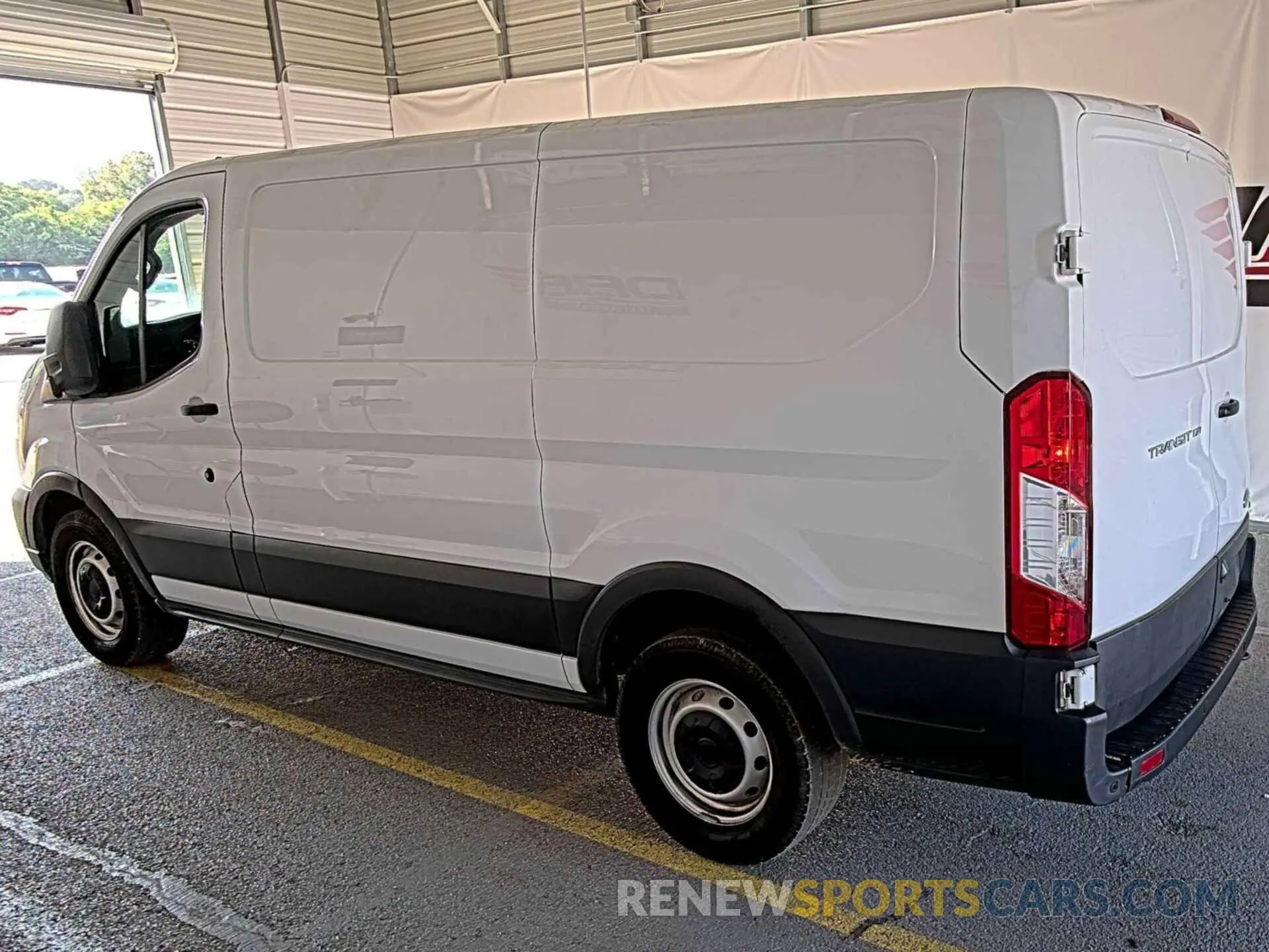 37 Photograph of a damaged car 1FTYE1Y86MKA36922 FORD TRANSIT 2021