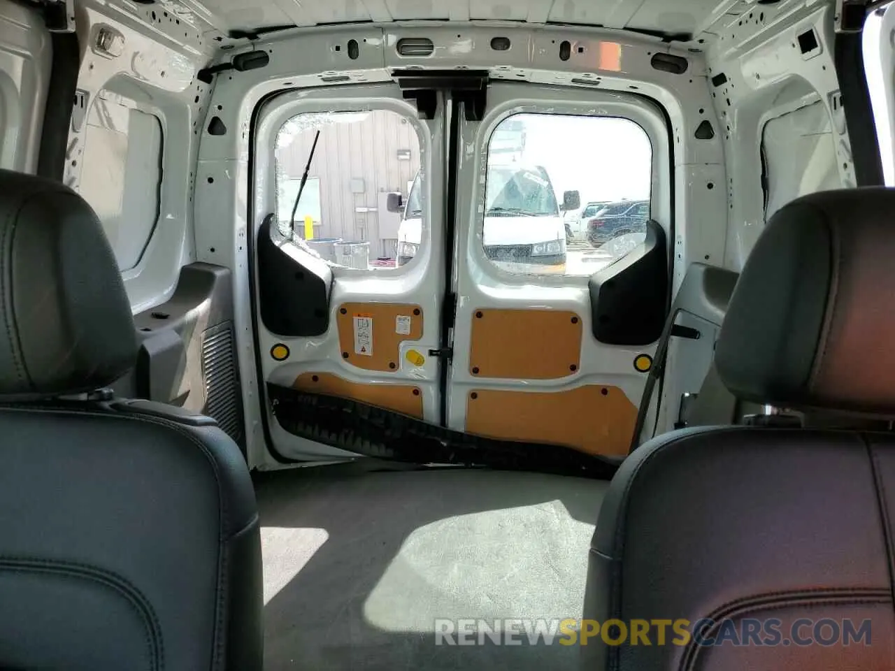 10 Фотография поврежденного автомобиля NM0LS6E23M1498065 FORD TRANSIT 2021