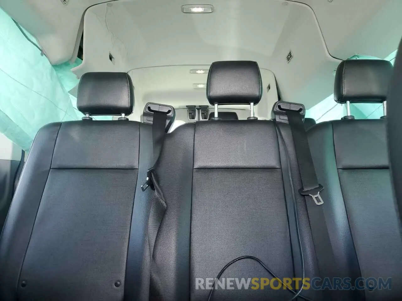 10 Photograph of a damaged car 1FBAX2C85NKA59476 FORD TRANSIT 2022