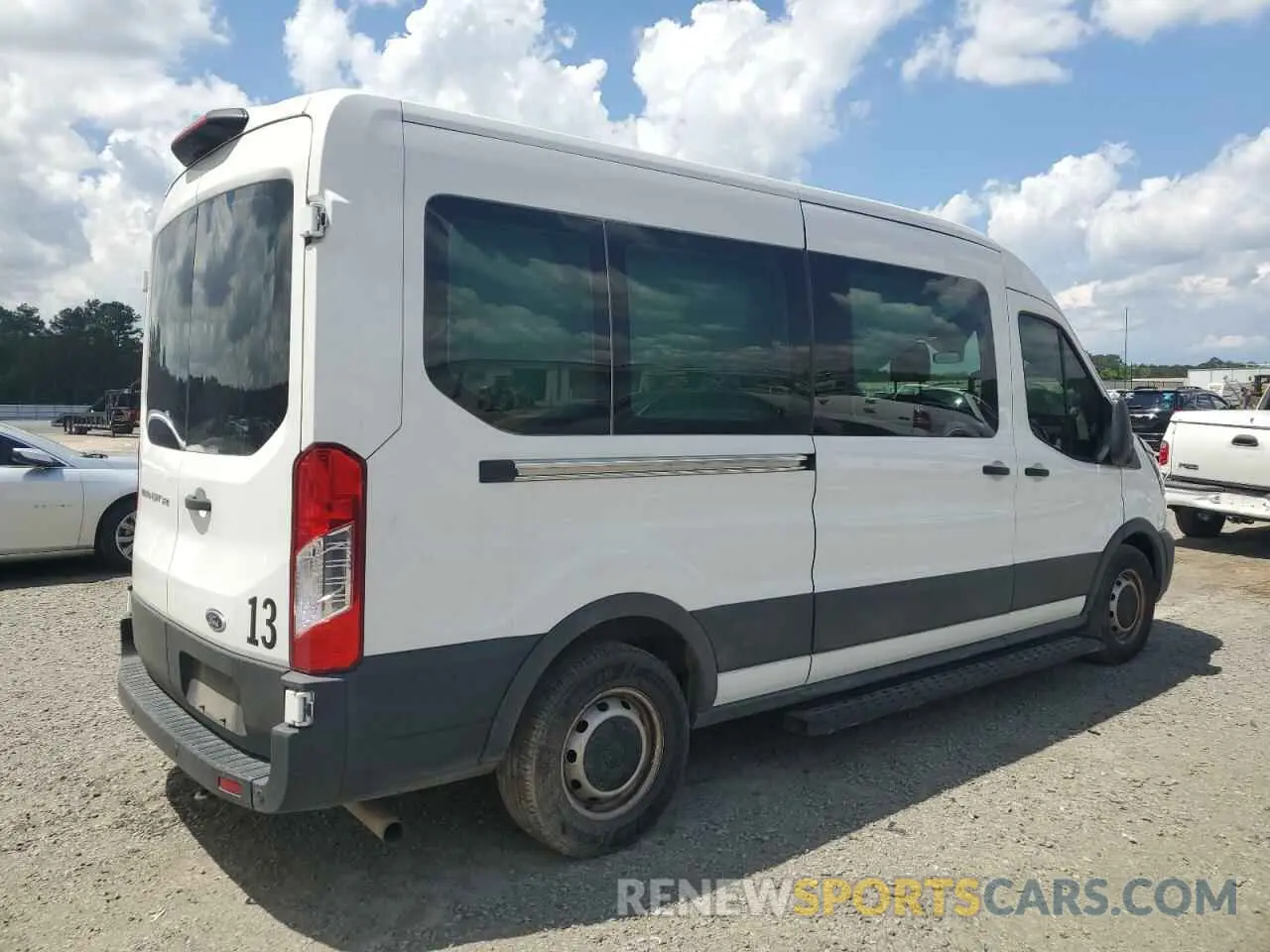 3 Photograph of a damaged car 1FBAX2C85NKA59476 FORD TRANSIT 2022