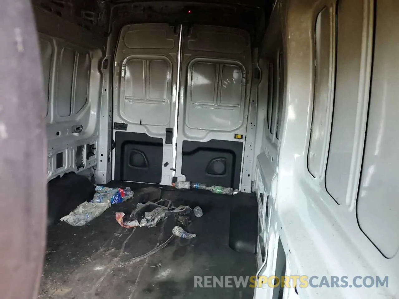 10 Фотография поврежденного автомобиля 1FTBR2X83NKA67967 FORD TRANSIT 2022