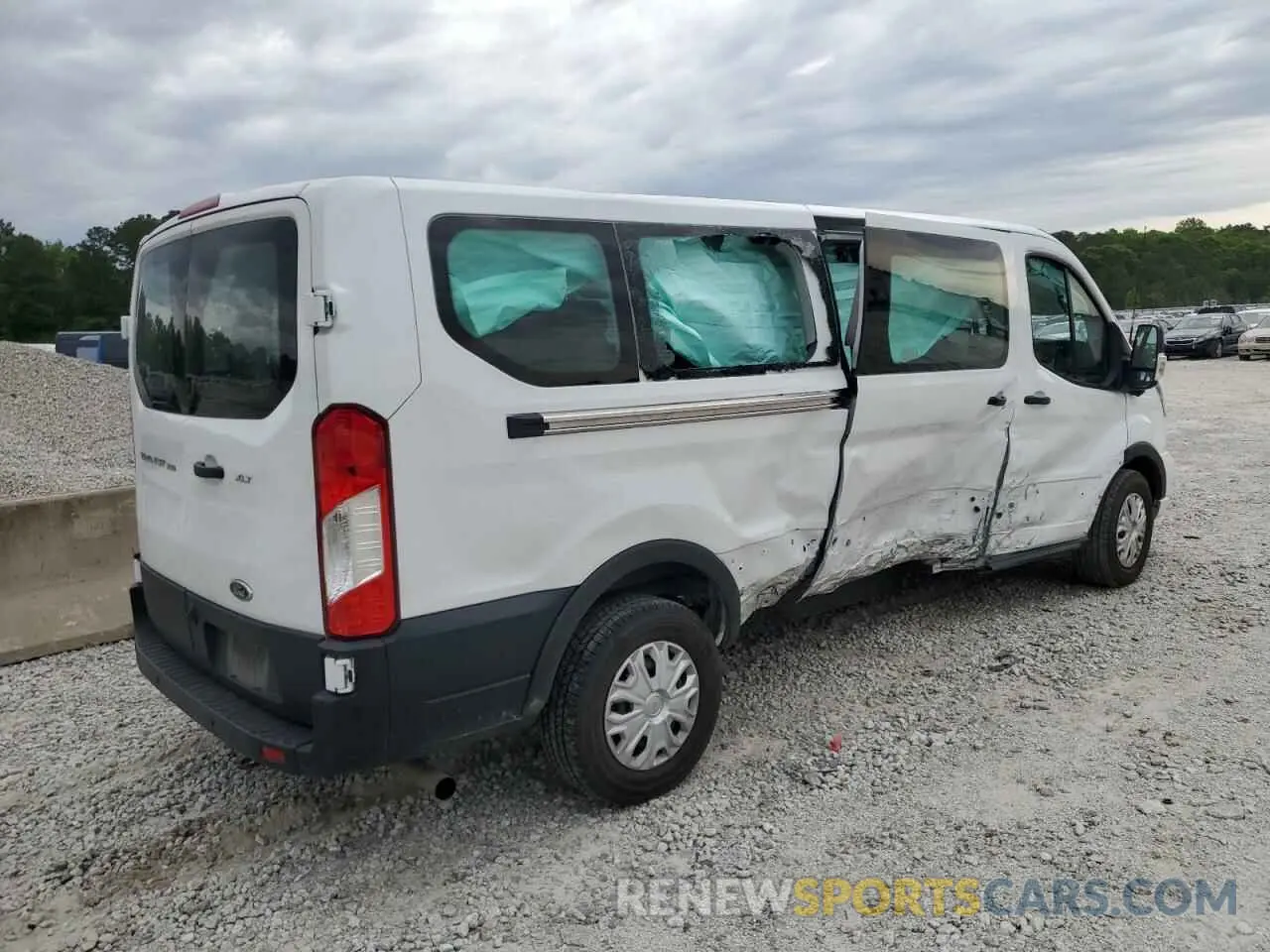 3 Фотография поврежденного автомобиля 1FBAX2Y82PKA49323 FORD TRANSIT 2023