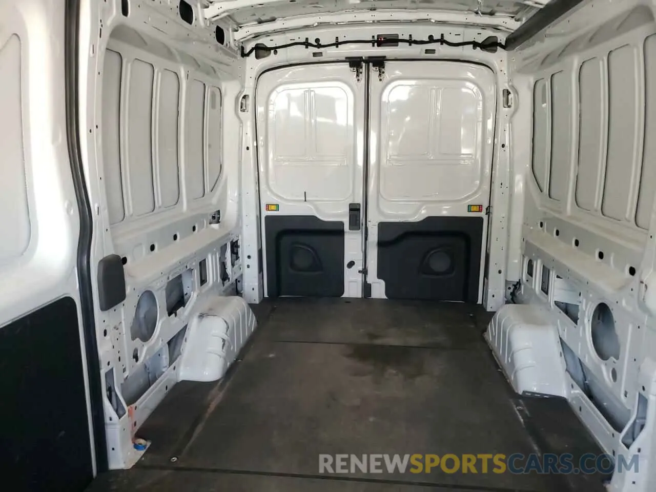 10 Фотография поврежденного автомобиля 1FTBR1C88PKA57115 FORD TRANSIT 2023