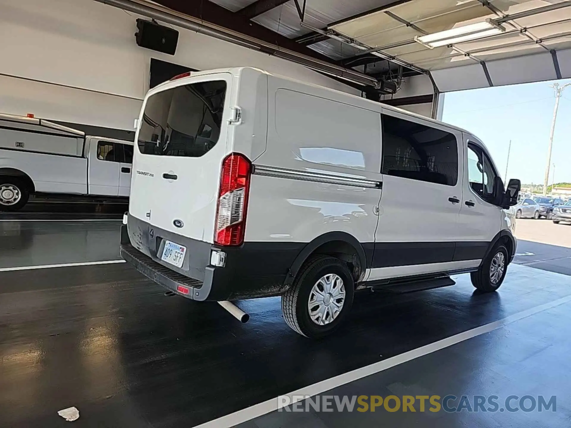 5 Фотография поврежденного автомобиля 1FTBR1Y81PKA72158 FORD TRANSIT 2023