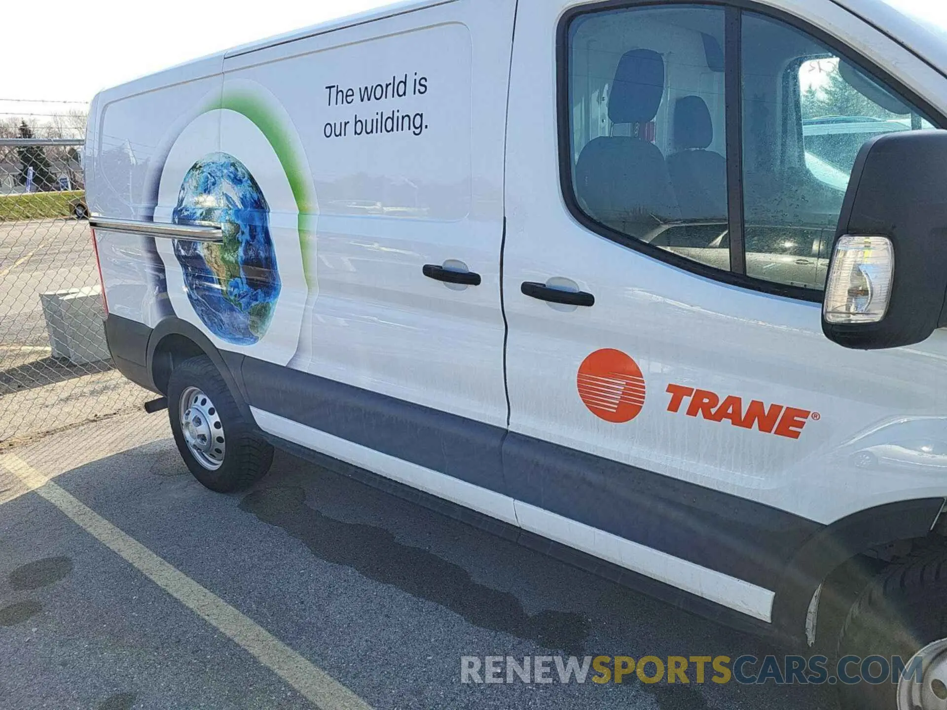 18 Photograph of a damaged car 1FTBR2Y83PKA14171 FORD TRANSIT 2023