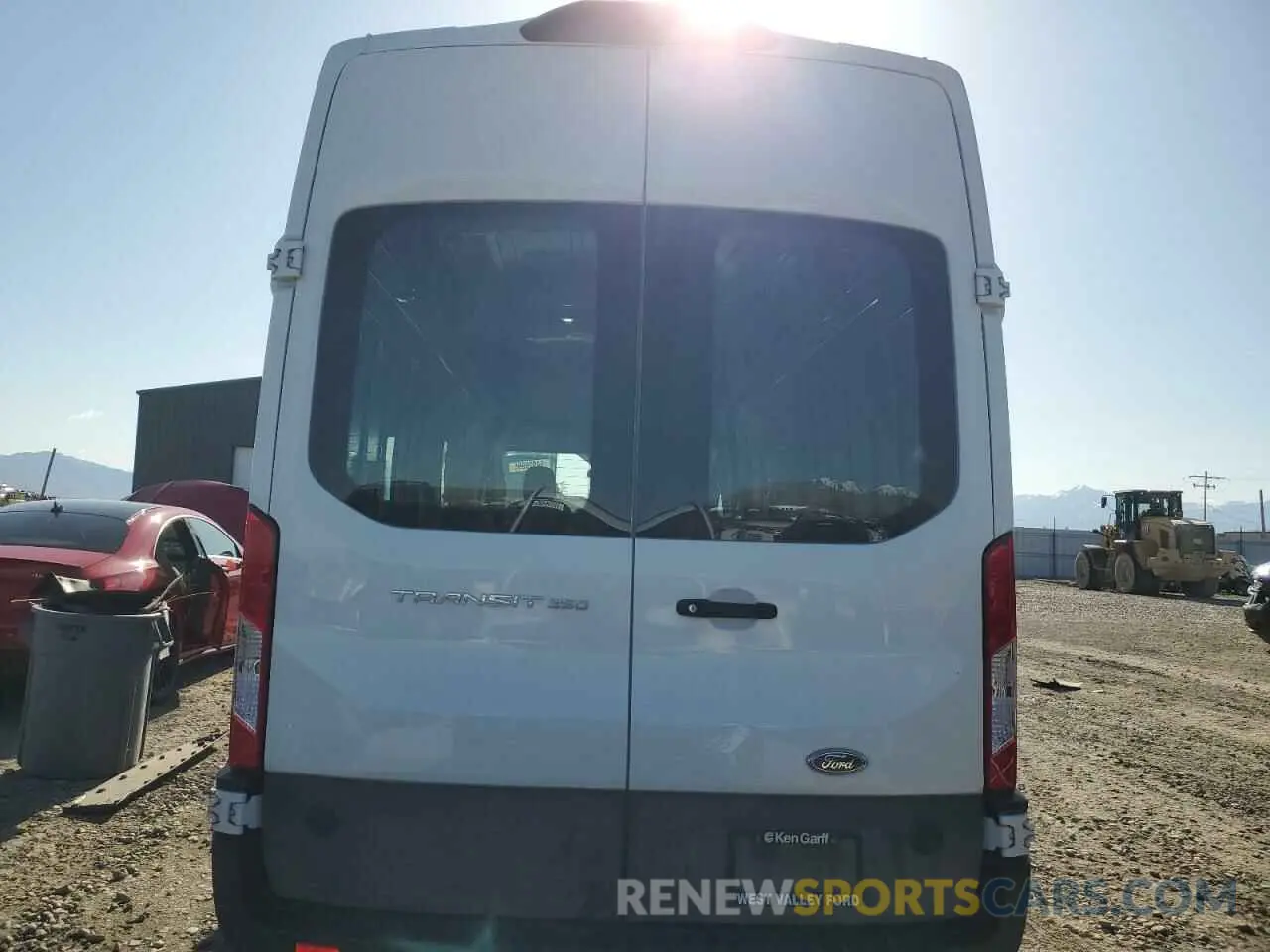 6 Photograph of a damaged car 1FTBW3X84PKB21441 FORD TRANSIT 2023