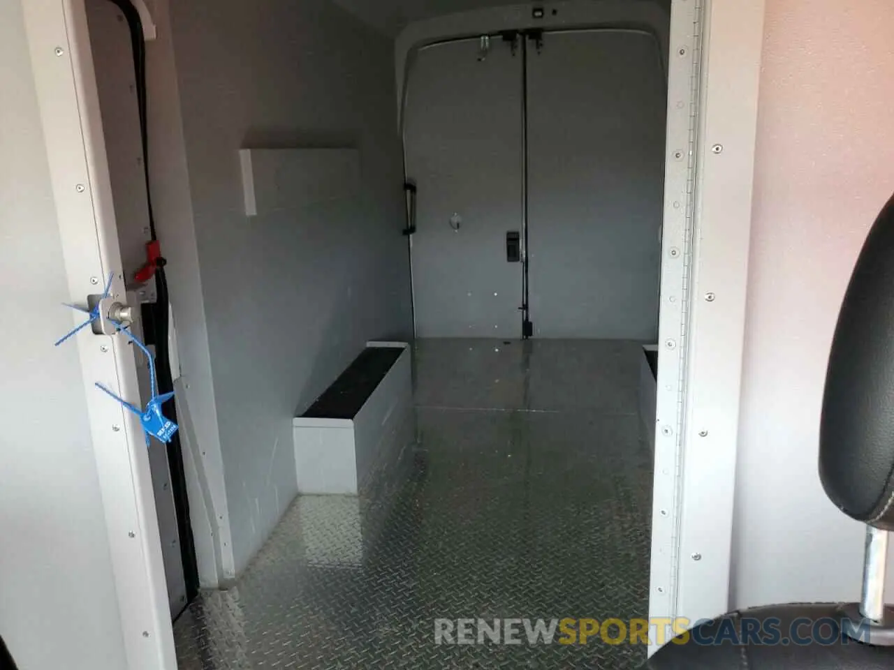 10 Фотография поврежденного автомобиля 1FTRU8XG9PKB00562 FORD TRANSIT 2023