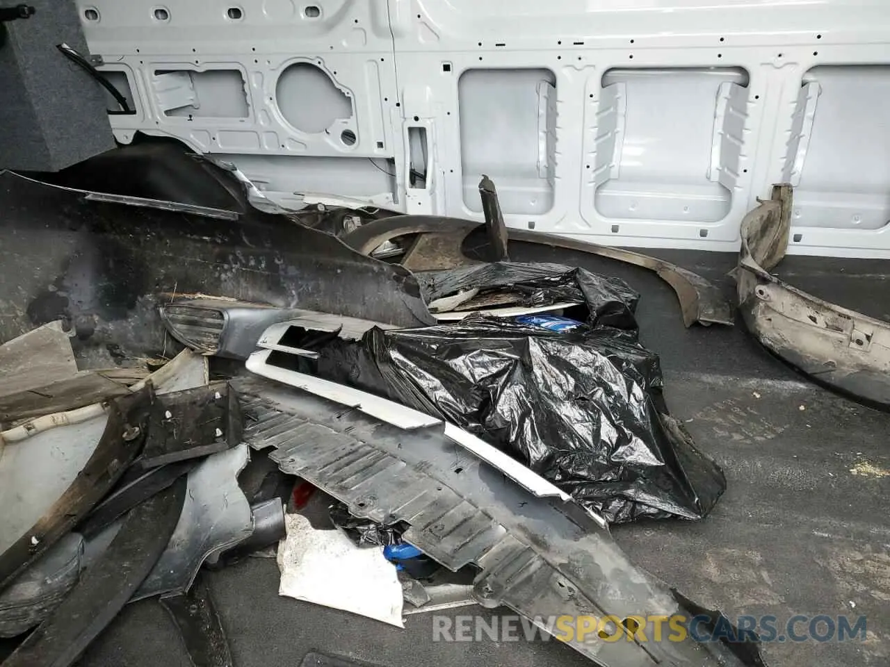 13 Photograph of a damaged car 1FTYE2CG1PKB20025 FORD TRANSIT 2023