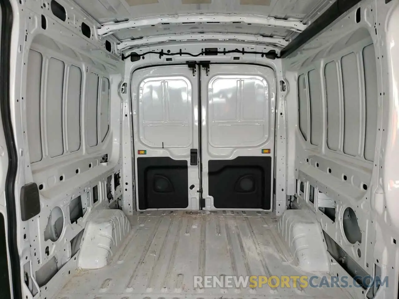 10 Photograph of a damaged car 1FTYE2CG5PKB19301 FORD TRANSIT 2023