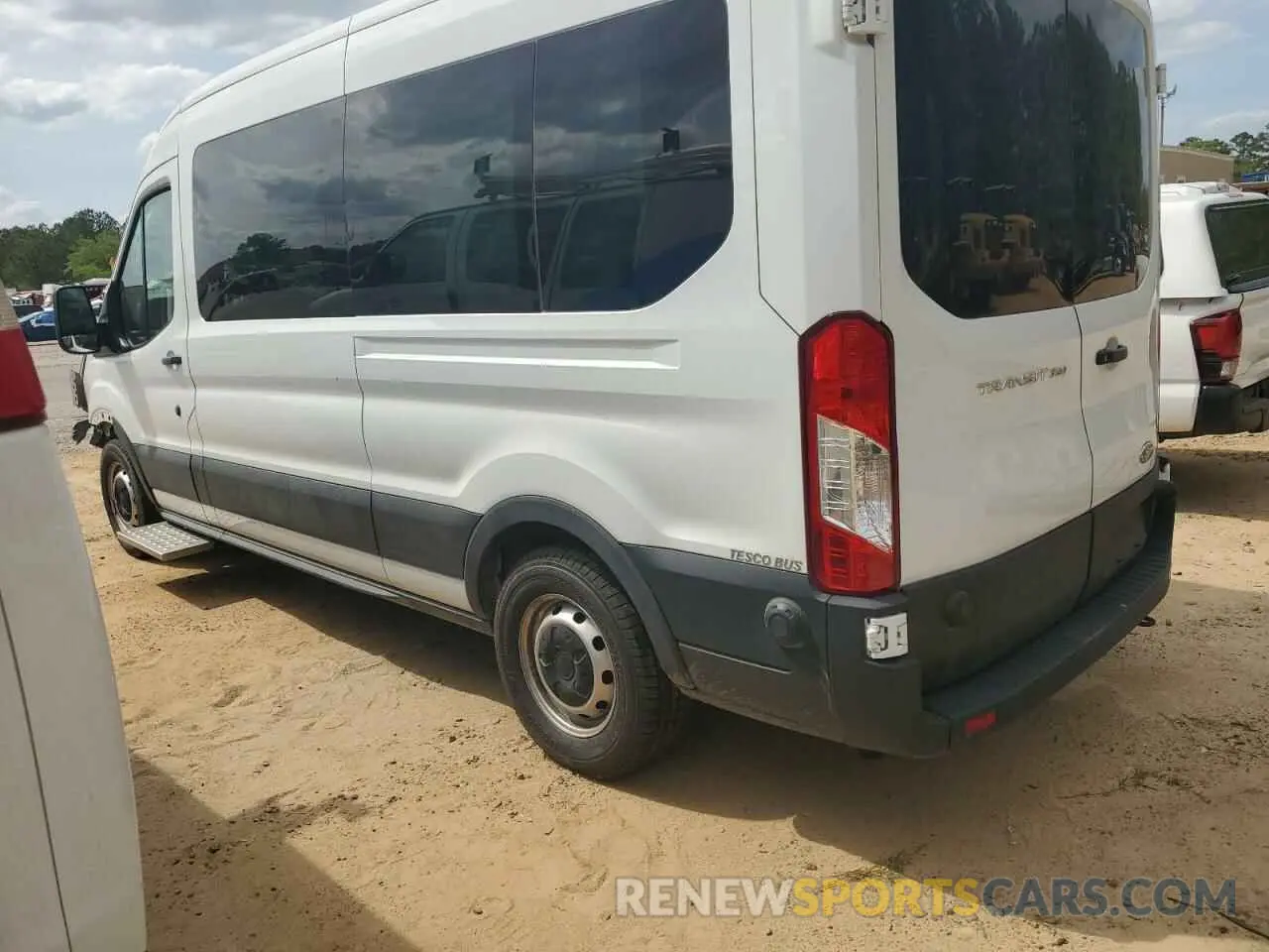 2 Фотография поврежденного автомобиля 1FBAX2C88RKA07720 FORD TRANSIT 2024